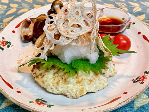 れんこんチップスをトッピング♡豆腐ハンバーグ